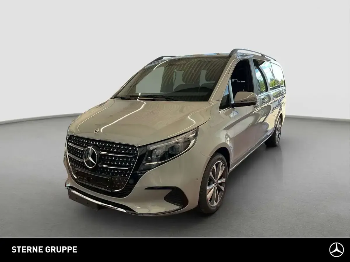 Gebraucht Mercedes V250 Avantgarde 190 PS (139 kW) 2024 Grau Van / Kleinbus