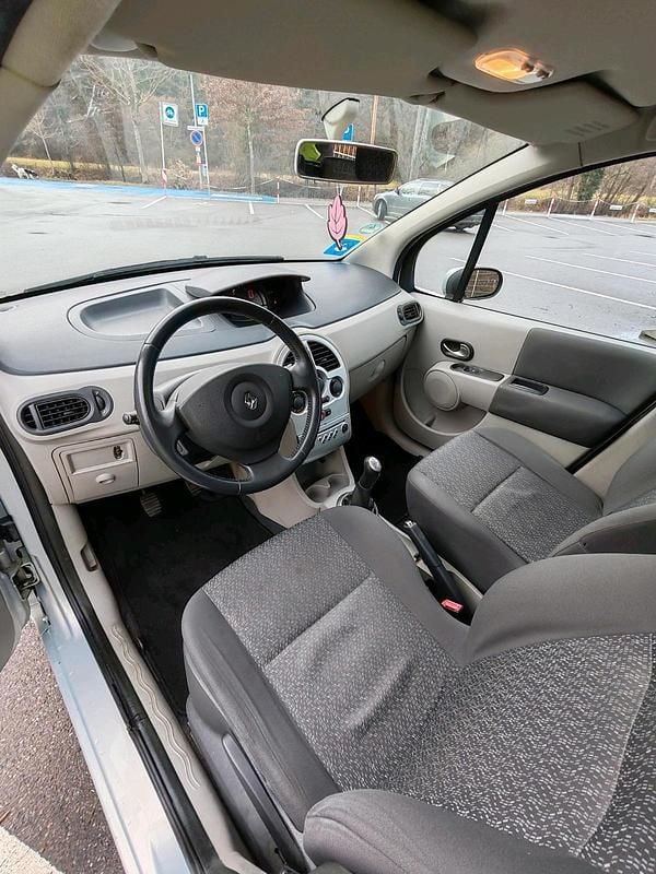 Gebraucht Renault Modus 75 PS (55 kW) 2006 Silber Van / Kleinbus