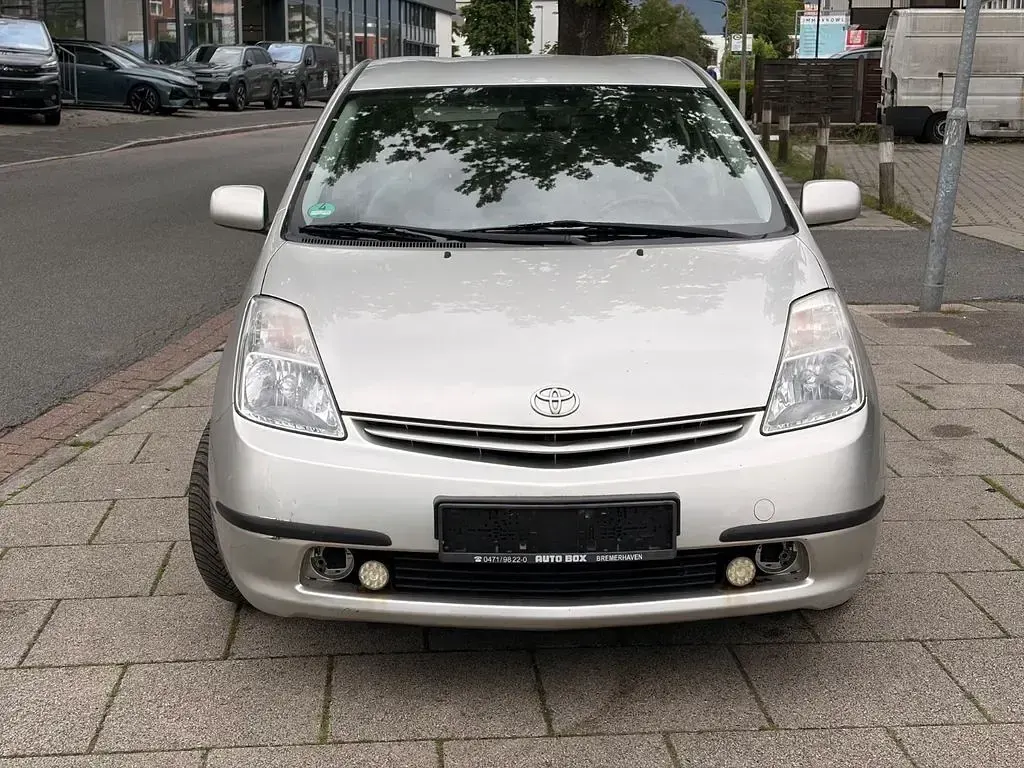 Gebraucht Toyota Prius Executive 77 PS (56 kW) 2004 Silber Kleinwagen