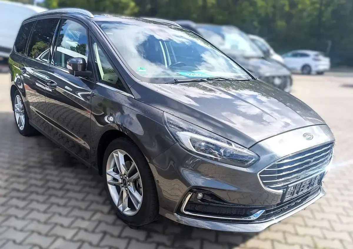 Gebraucht Ford Galaxy Titanium 150 PS (110 kW) 2022 Magneticgrau (metallic) Van / Kleinbus