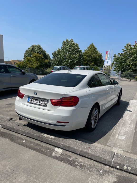 Gebraucht BMW 420 Sport Line 184 PS (135 kW) 2013 Weiß Coupé