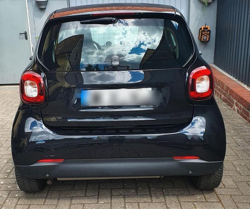 Schwarz Gebraucht 2018 Smart ForTwo Coupé Coupé | 7.200 € (Fairer Preis) - Bild 1/4