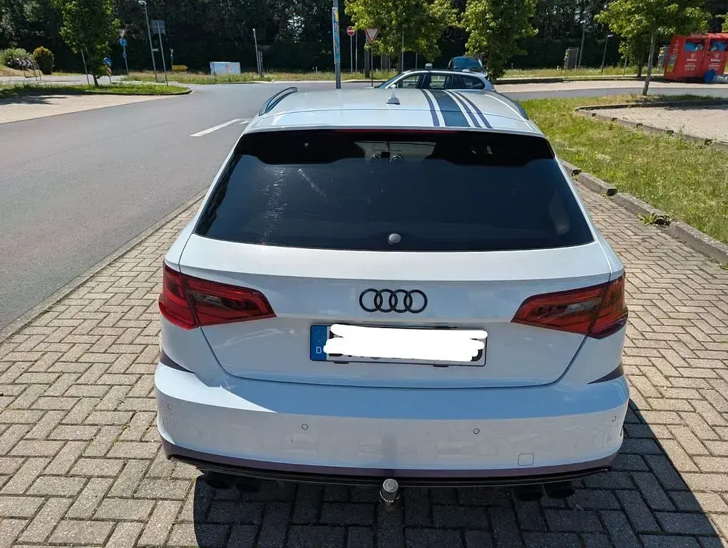 Gebraucht Audi S3 Ambiente 300 PS (220 kW) 2015 Weiß Limousine
