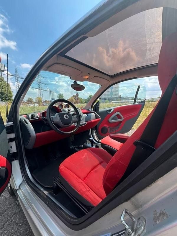 Silber Gebraucht 2010 Smart ForTwo Coupé Coupé | 2.950 € (Guter Preis) - Bild 1/4