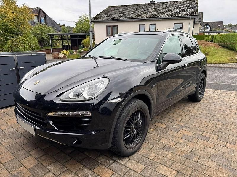 Schwarz Gebraucht 2013 Porsche Cayenne SUV | 19.000 € (Fairer Preis) - Bild 1/4