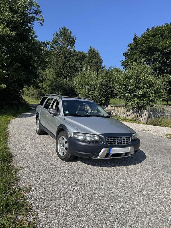 Silber Gebraucht 2001 Volvo XC70 Kombi | 2.600 € (Superpreis) - Bild 1/4