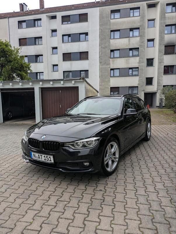 Schwarz Gebraucht 2017 BMW 320 Kombi | 13.350 € (Fairer Preis) - Bild 1/4