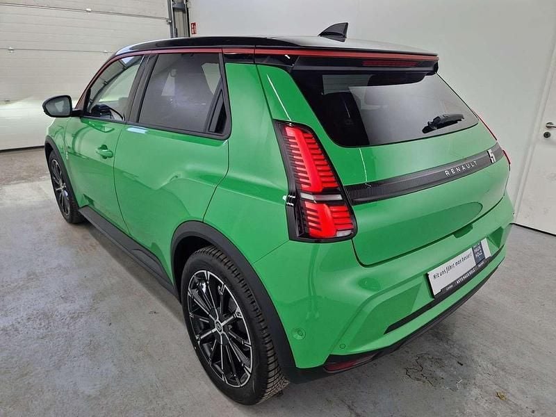Neu Renault 5 E-Tech Komfort 110 kW (150 PS) 2026 Pop green Kleinwagen