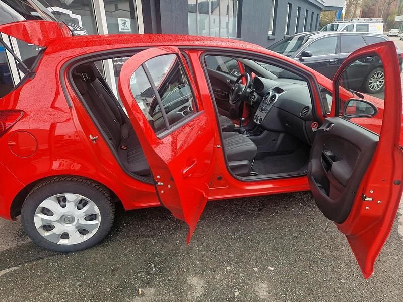 Gebraucht Opel Corsa 80 PS (58 kW) 2009 Rot Kleinwagen