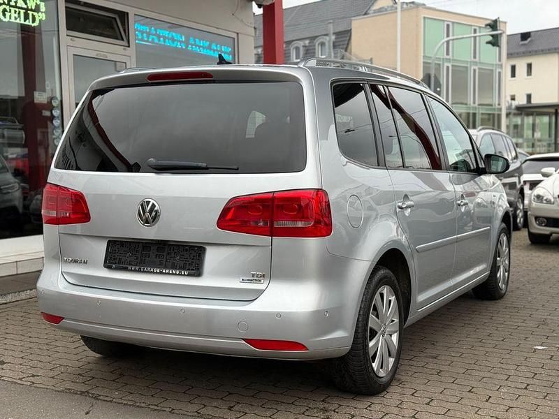 Gebraucht VW Touran Cup 105 PS (77 kW) 2015 Silber Van / Kleinbus