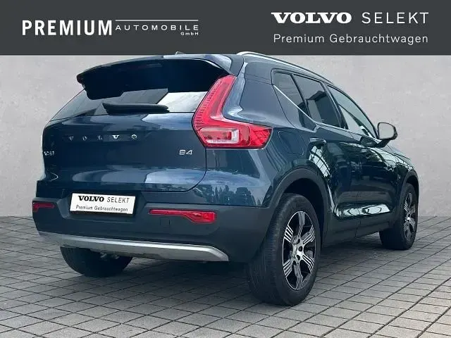 Gebraucht Volvo XC40 Inscription 197 PS (144 kW) 2021 Blau SUV