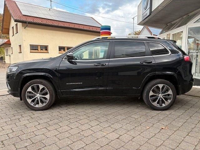 Gebraucht Jeep Cherokee Overland 194 PS (142 kW) 2021 Schwarz SUV