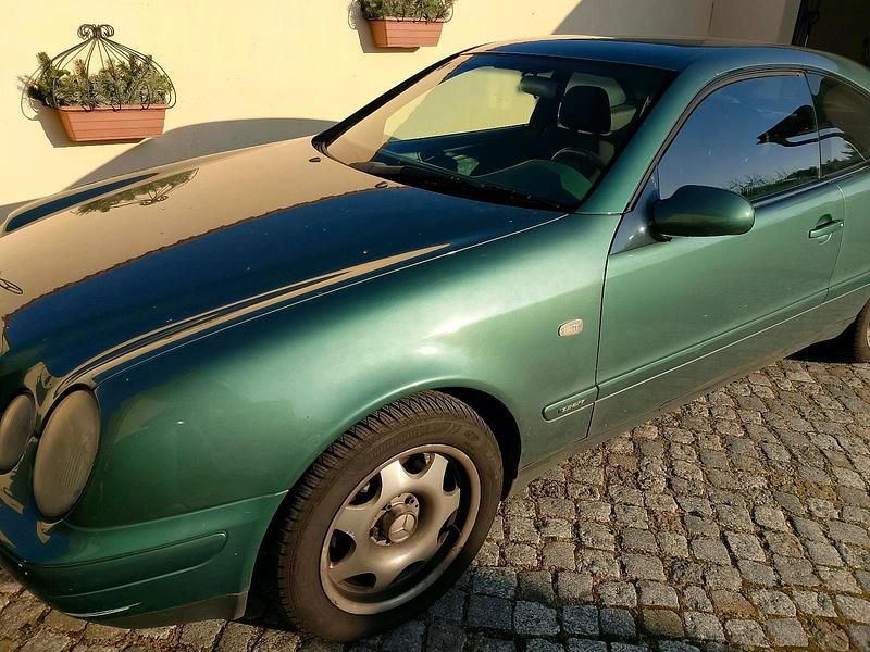 Gebraucht Mercedes CLK200 136 PS (100 kW) 1999 Grün Coupé