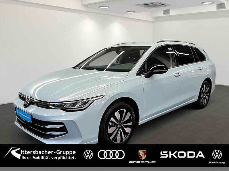 Crystal ice blue metallic Gebraucht 2025 VW Golf VIII Goal Kombi | 27.960 € (Fairer Preis) - Bild 1/4