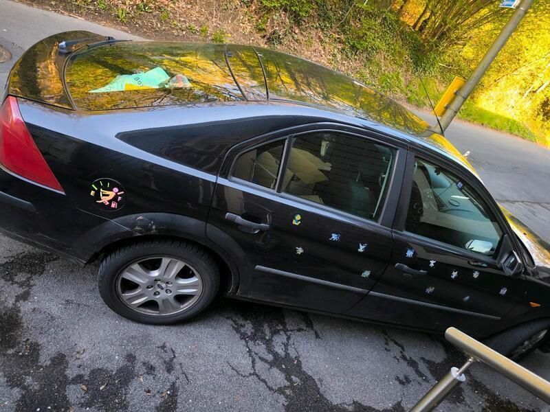 Schwarz Gebraucht 2002 Ford Mondeo Limousine | 1.500 € (Fairer Preis) - Bild 1/4