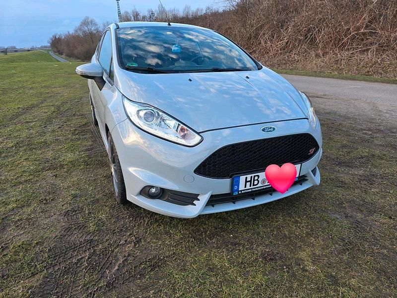 Gebraucht Ford Fiesta ST200 200 PS (147 kW) 2016 Grau Kleinwagen