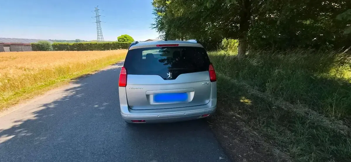 Gebraucht Peugeot 5008 163 PS (119 kW) 2012 Silber Van / Kleinbus