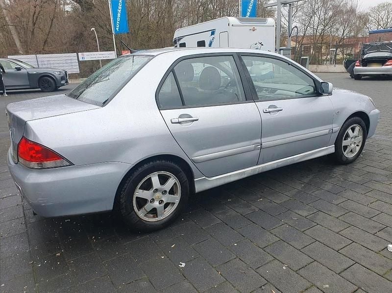 Gebraucht Mitsubishi Lancer 92 PS (67 kW) 2007 Silber Limousine