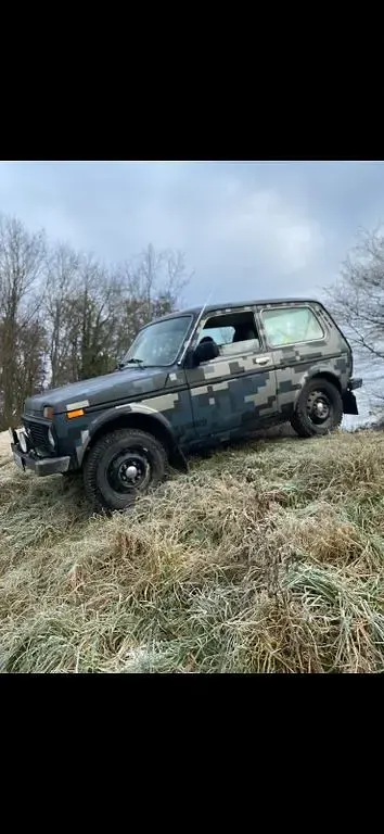 Gebraucht Lada niva 83 PS (61 kW) 2011 SUV