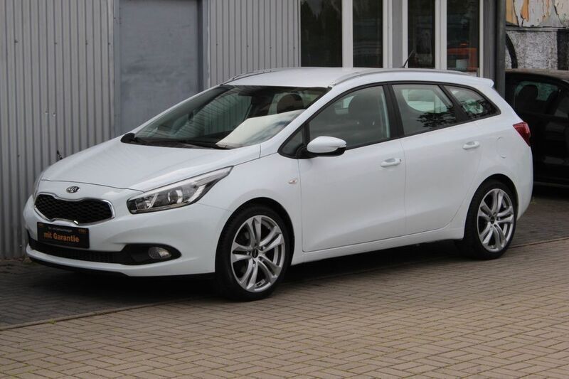 Weiß Gebraucht 2014 Kia Ceed Sportswagon Kombi | 8.980 € (Etwas zu teuer) - Bild 1/4