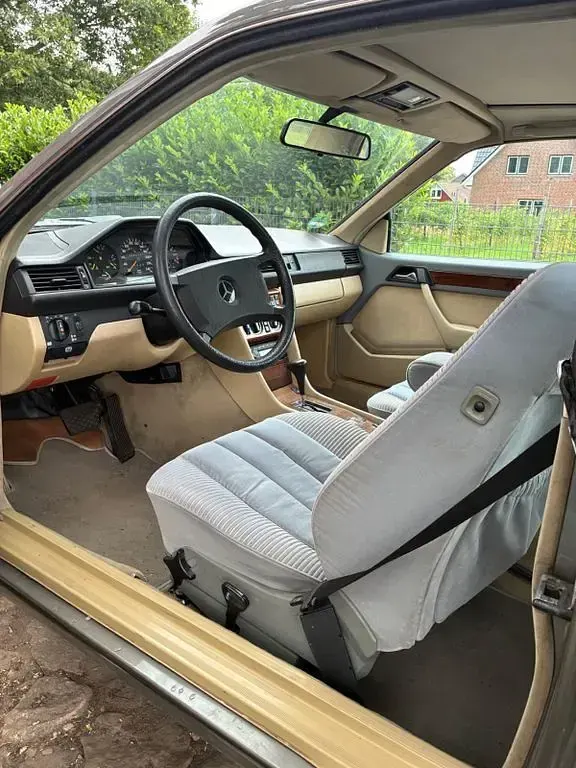 Gebraucht Mercedes 300 179 PS (131 kW) 1987 Coupé