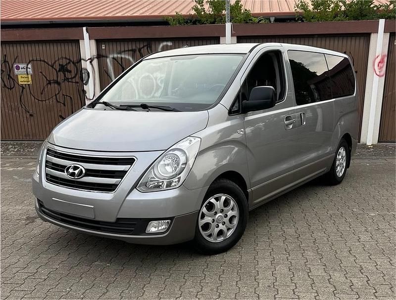 Silber Gebraucht 2014 Hyundai H-1 Van | 14.150 € (Guter Preis) - Bild 1/4
