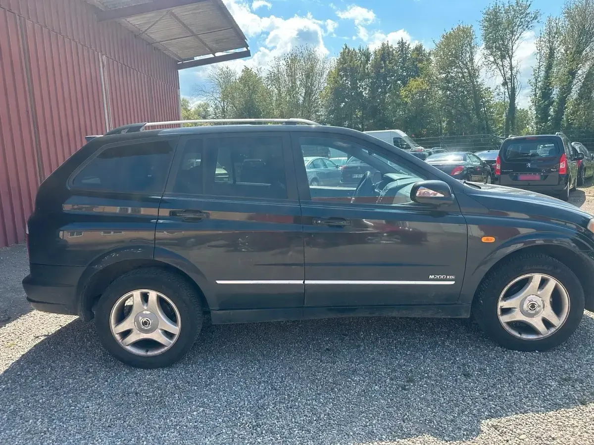 Gebraucht SsangYong Kyron 141 PS (103 kW) 2005 Schwarz SUV