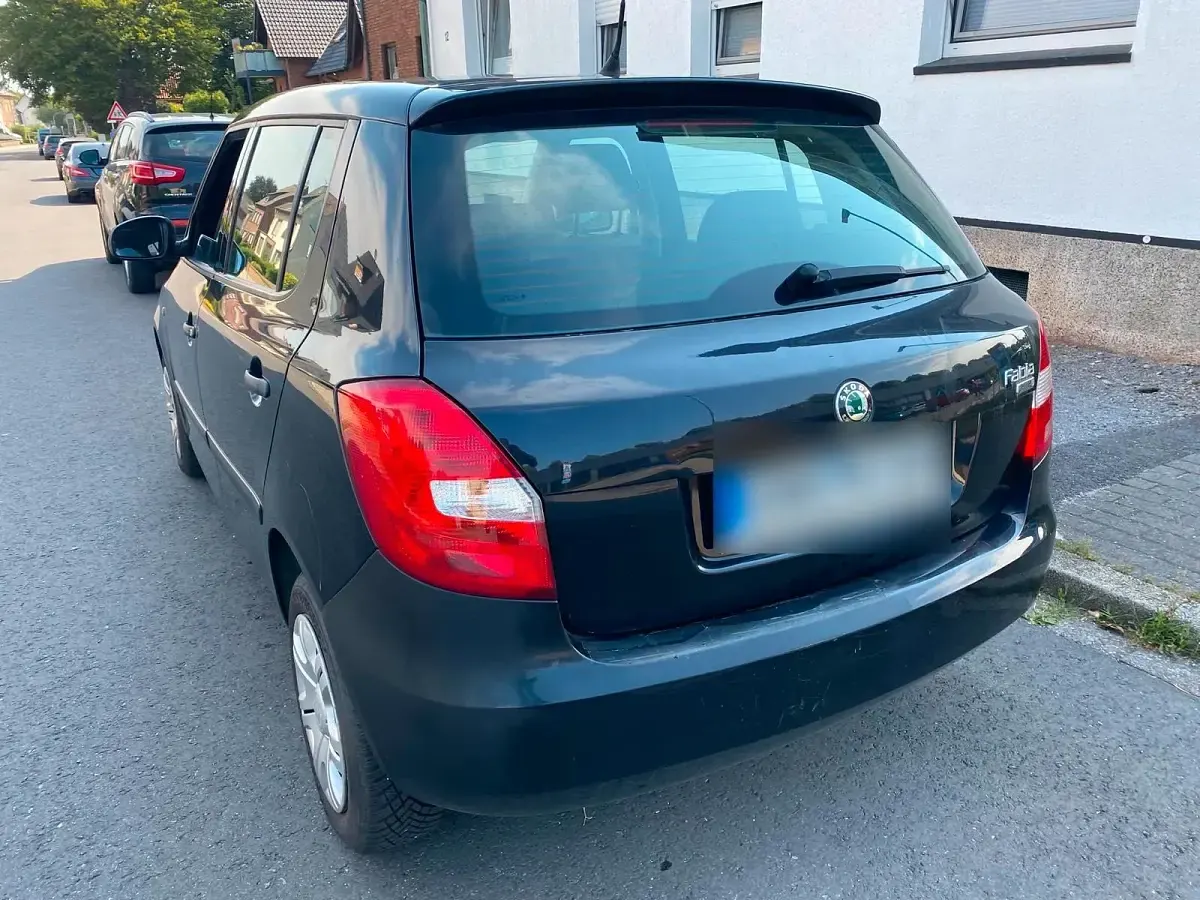 Gebraucht Skoda Fabia 69 PS (50 kW) 2008 Schwarz Limousine