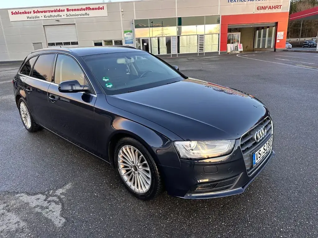 Second-hand Audi A4 Ambition 150 CP (110 kW) 2014 Albastru Break