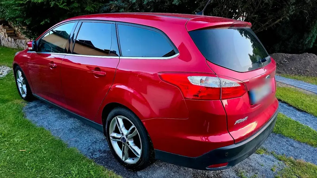 Gebraucht Ford Focus 165 PS (121 kW) 2013 Rot Kombi