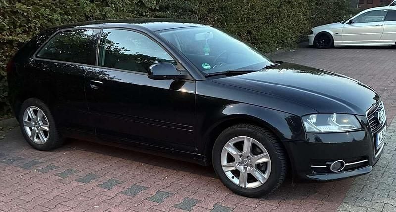 Schwarz Gebraucht 2011 Audi A3 Attraction Kleinwagen | 3.400 € (Guter Preis) - Bild 1/4