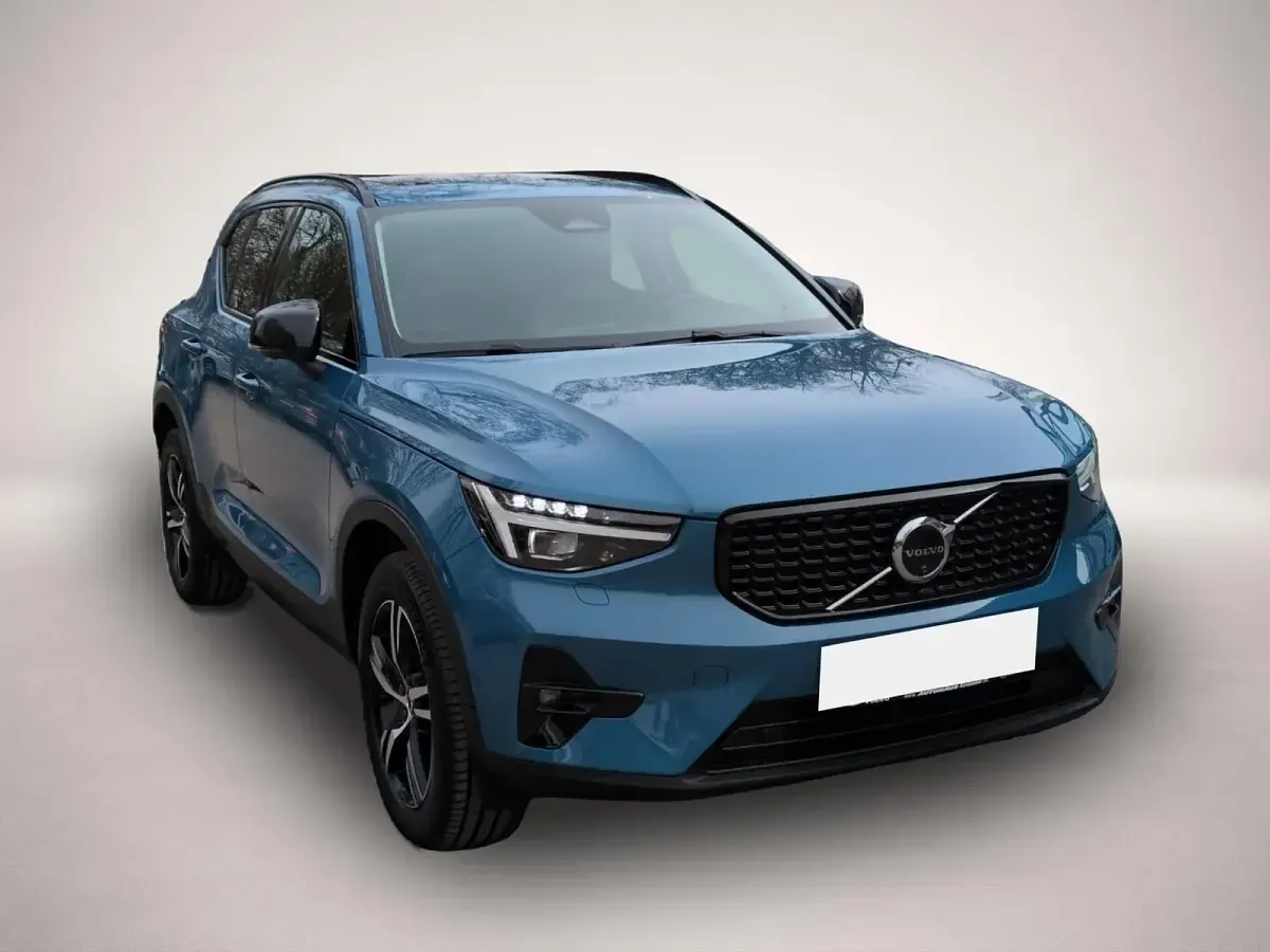 Gebraucht Volvo XC40 Plus 197 PS (144 kW) 2025 Manufacturer SUV