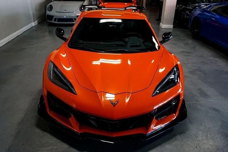 Neu Corvette Z06 670 PS (492 kW) 2025 Orange