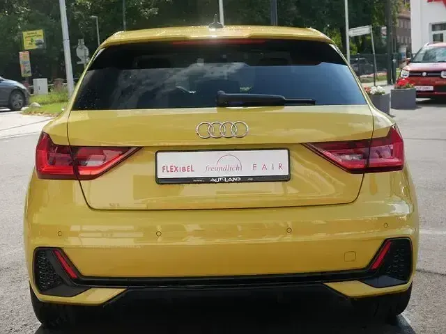 Gebraucht Audi A1 Comfort 2023 Gelb SUV