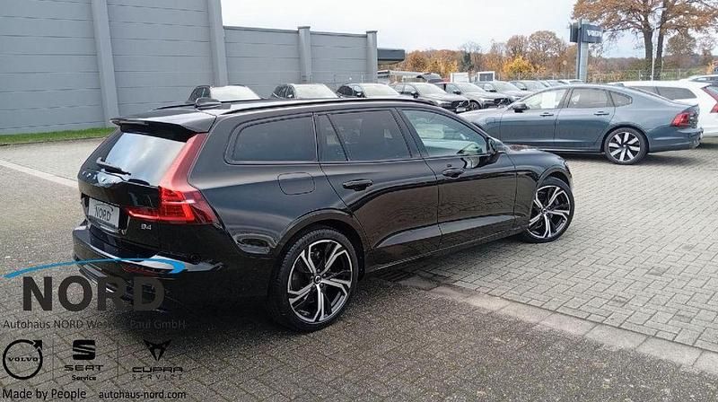 Gebraucht Volvo V60 Plus 197 PS (144 kW) 2023 Schwarz Kombi