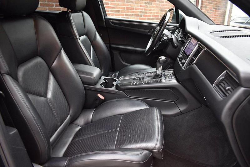 Gebraucht Porsche Macan 252 PS (185 kW) 2018 Grau SUV