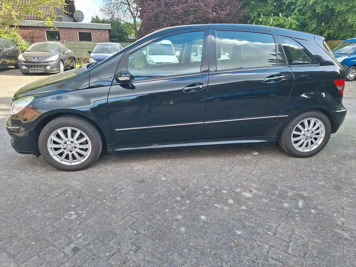 Gebraucht Mercedes B170 115 PS (84 kW) 2008 Schwarz Van / Kleinbus