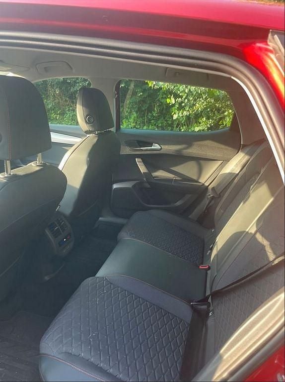 Gebraucht Seat Leon Style 131 PS (96 kW) 2021 Rot Limousine