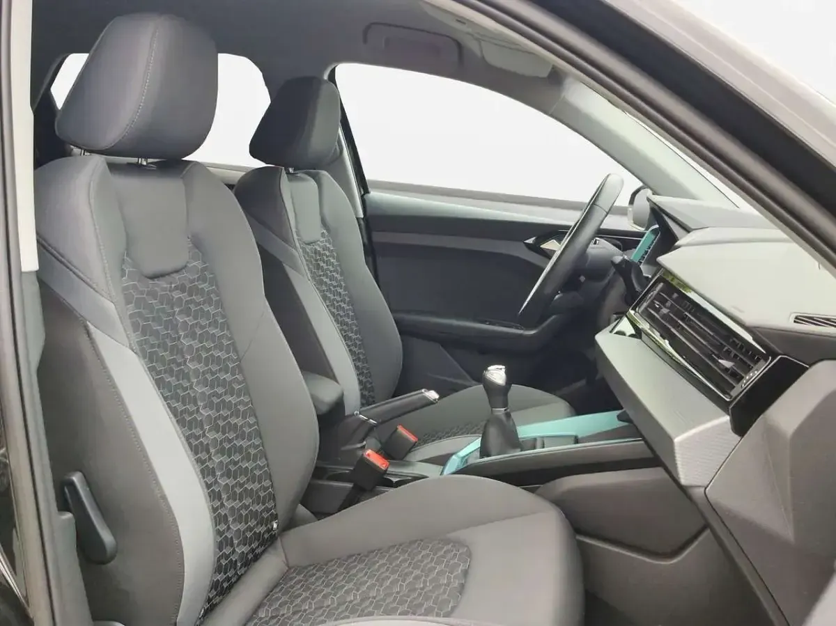 Gebraucht Audi A1 Advanced 95 PS (69 kW) 2023 Mythosschwarz metallic SUV