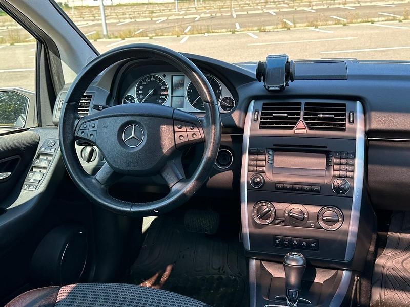 Gebraucht Mercedes B200 140 PS (102 kW) 2007 Blau Van / Kleinbus