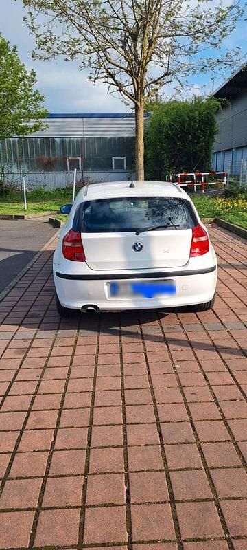 Gebraucht BMW 116 122 PS (89 kW) 2010 Grau Kleinwagen