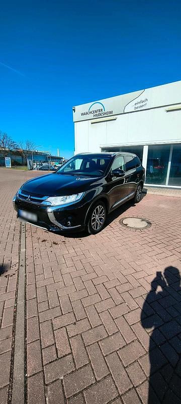 Gebraucht Mitsubishi Outlander Plus 150 PS (110 kW) 2018 Schwarz SUV