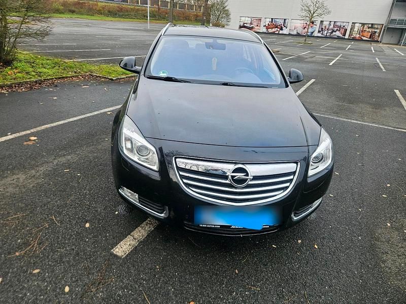 Gebraucht Opel Insignia 131 PS (96 kW) 2013 Schwarz Kombi