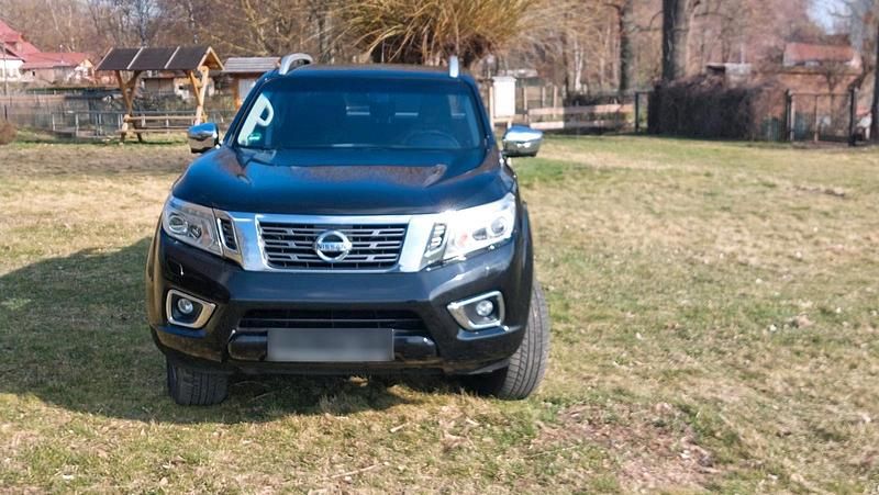 Gebraucht Nissan Navara 190 PS (139 kW) 2016 Schwarz Pickup