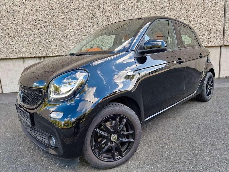 Schwarz Gebraucht 2015 Smart ForFour Kleinwagen | 6.599 € (Fairer Preis) - Bild 1/4