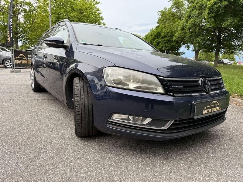Blau Gebraucht 2012 VW Passat Trendline Kombi | 6.000 € (Fairer Preis) - Bild 1/4