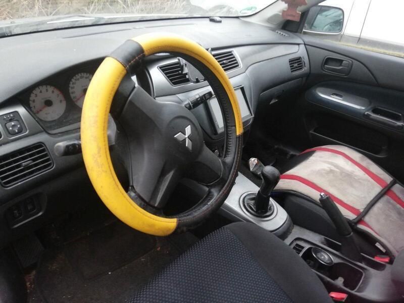 Silber Gebraucht 2001 Mitsubishi Lancer Motion Kombi | 550 € - Bild 1/4