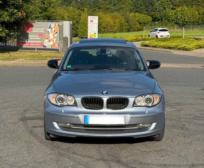 Andere farben Gebraucht 2010 BMW 120 Kleinwagen | 6.850 € (Etwas zu teuer) - Bild 1/4
