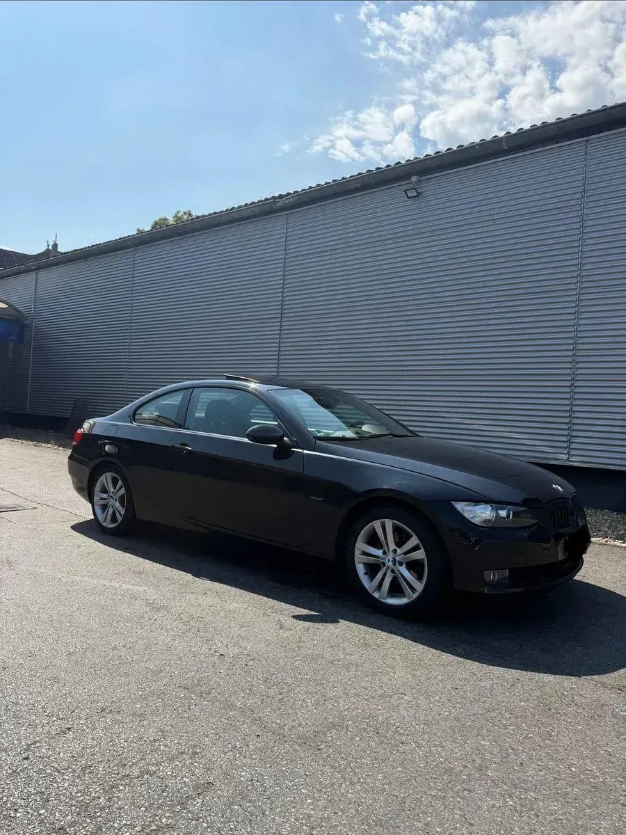 Gebraucht BMW 320 Sport Line 170 PS (125 kW) 2008 Schwarz Coupé