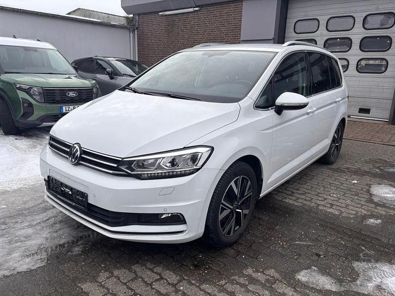Gebraucht VW Touran Highline 150 PS (110 kW) 2021 Pure white Van / Kleinbus